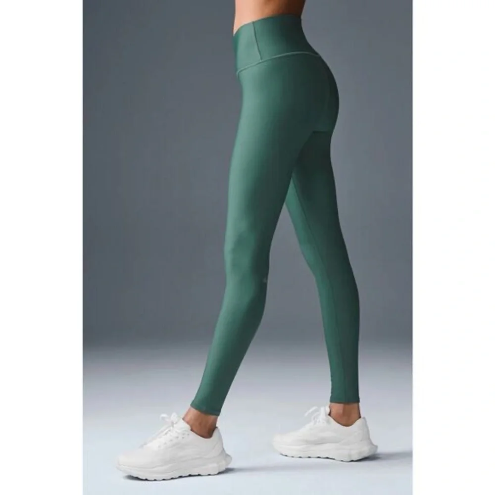 ALO Yoga 7/8-Length High-Waist Airlift Leggings Winter Ivy XS NWT - Picture 3 of 10